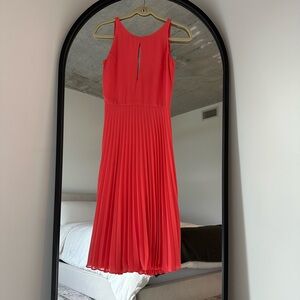 Like Mynded XS Midi Pleated Dress